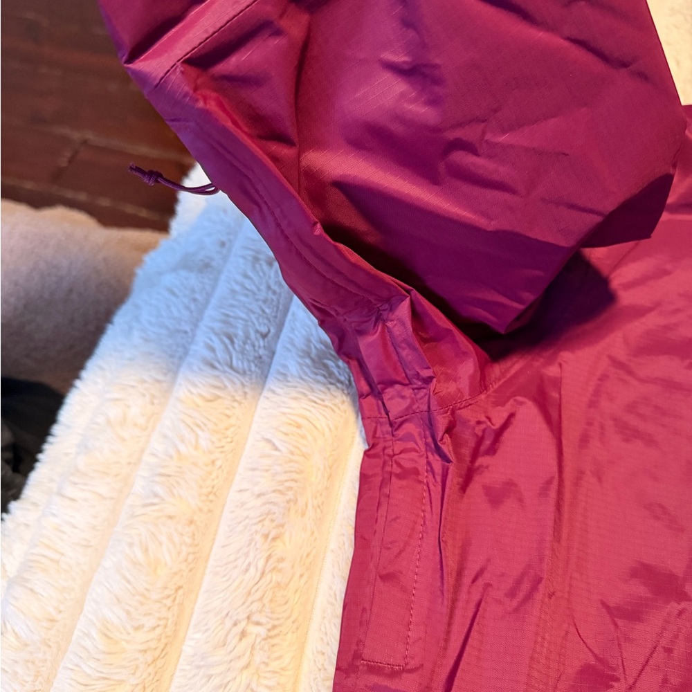 The North Face Women's Mulberry Raincoat Size XL - Picture 4 of 8